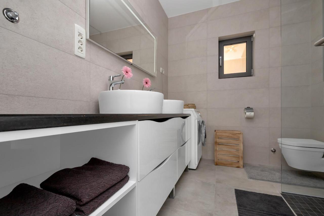 Luxury Apartment Macola Free Beach Parking Makarska Eksteriør bilde